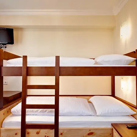 酒店 斯托克探险世界酒店 4*