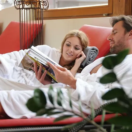 ホテル Erlebniswelt Stocker 4*